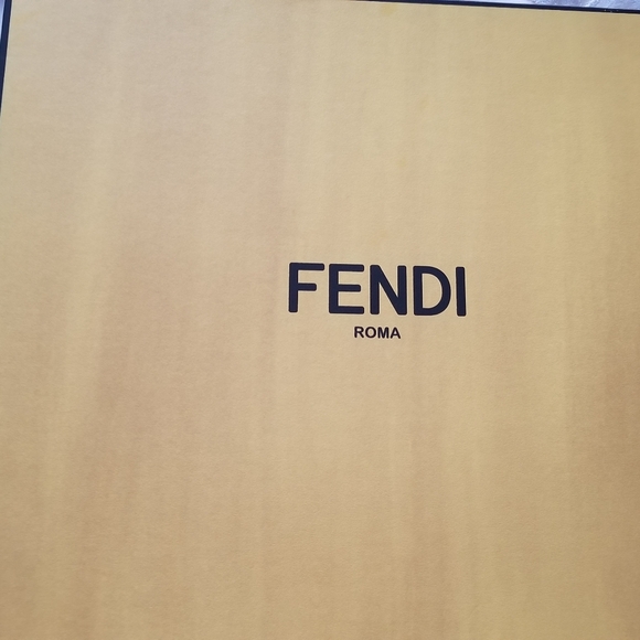 Fendi boots - Picture 2 of 4